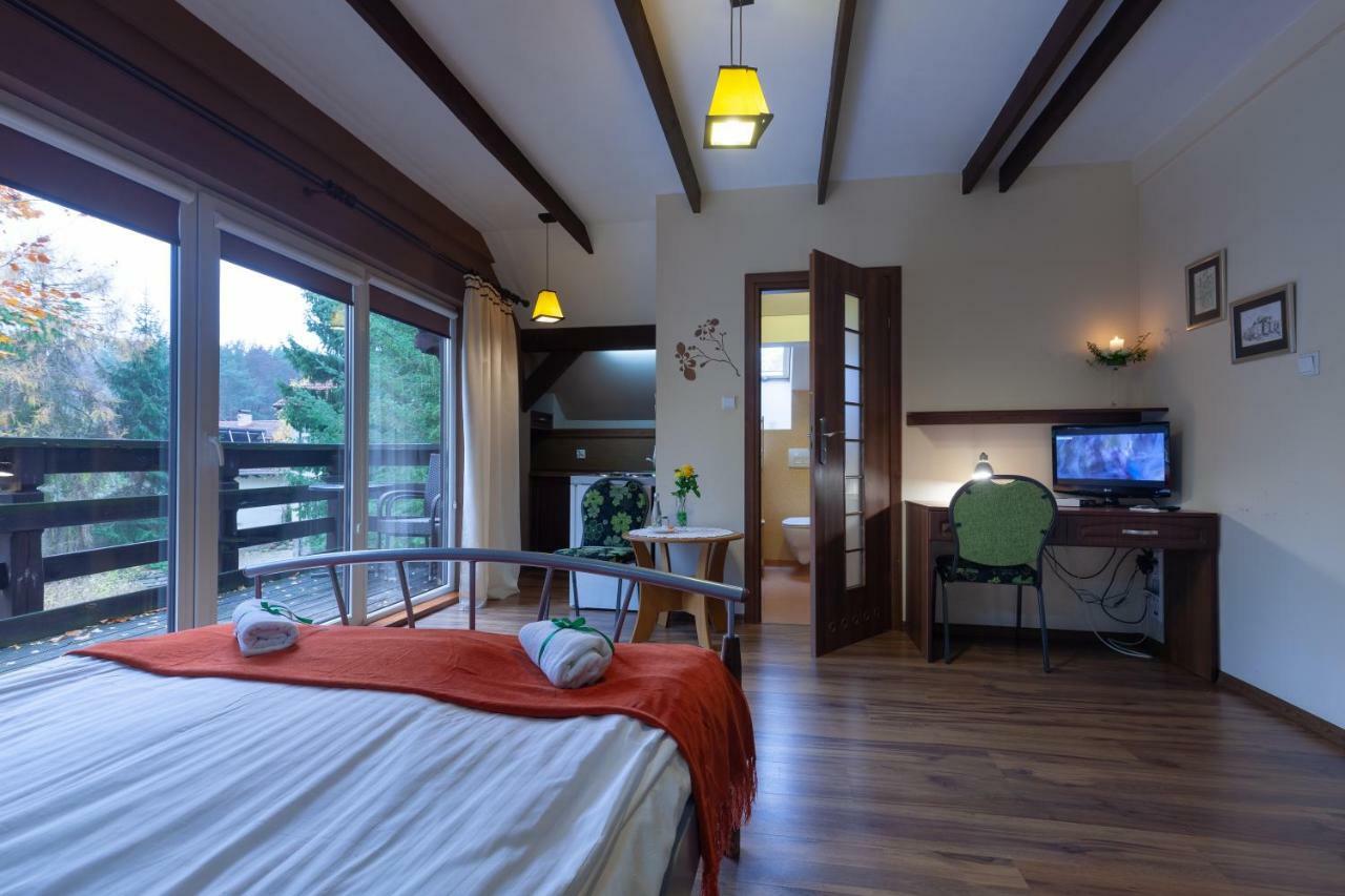 Poziomka Hotel Kujan Bagian luar foto