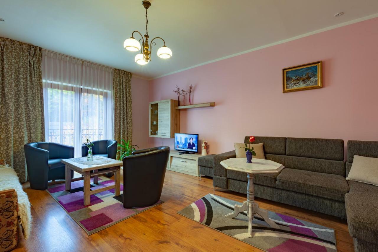 Poziomka Hotel Kujan Bagian luar foto