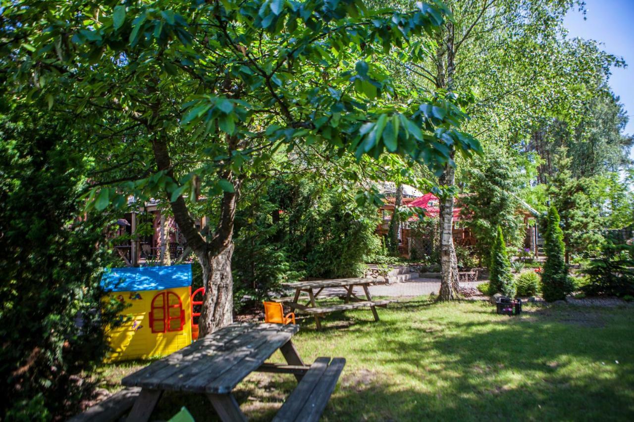 Poziomka Hotel Kujan Bagian luar foto
