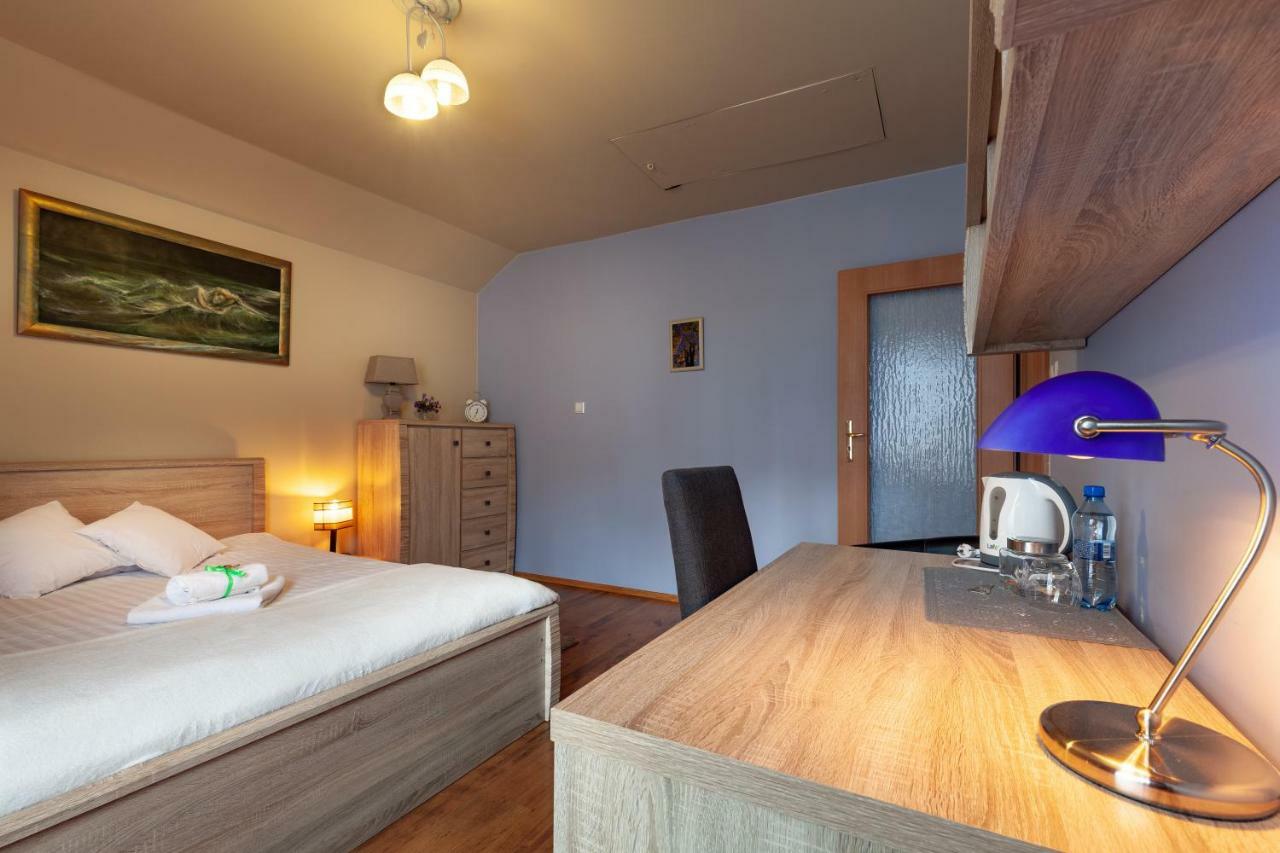 Poziomka Hotel Kujan Bagian luar foto