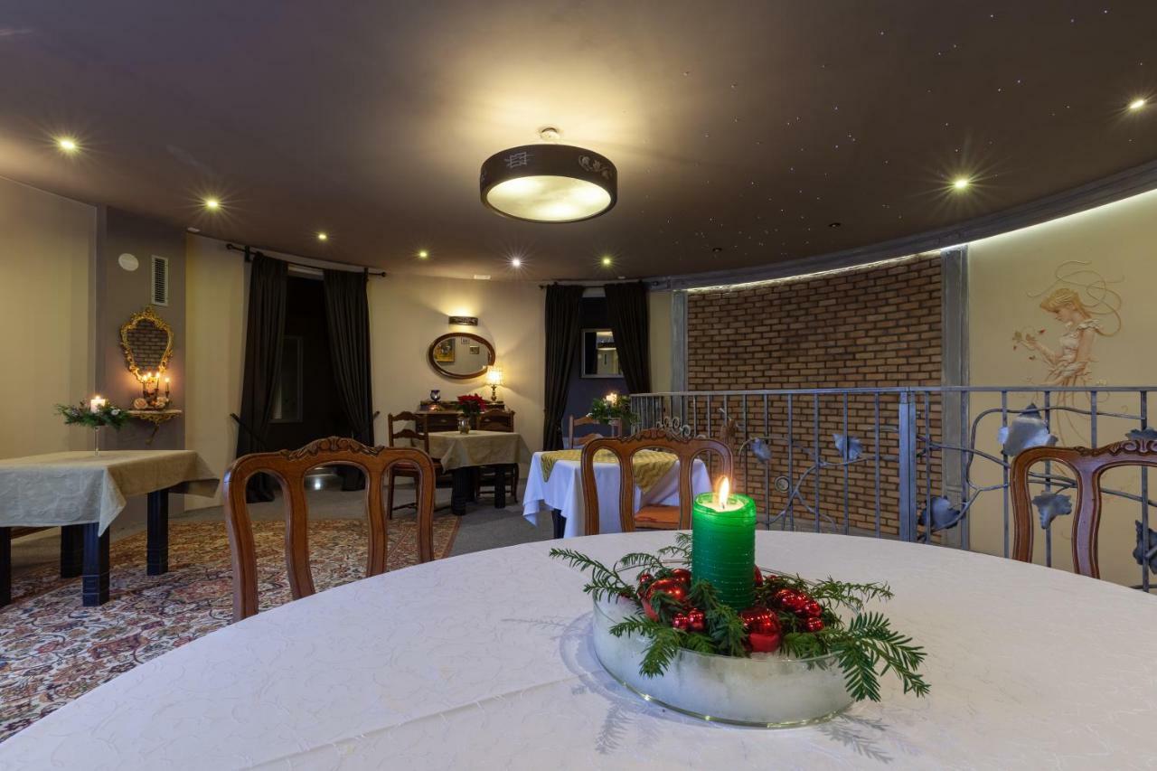 Poziomka Hotel Kujan Bagian luar foto