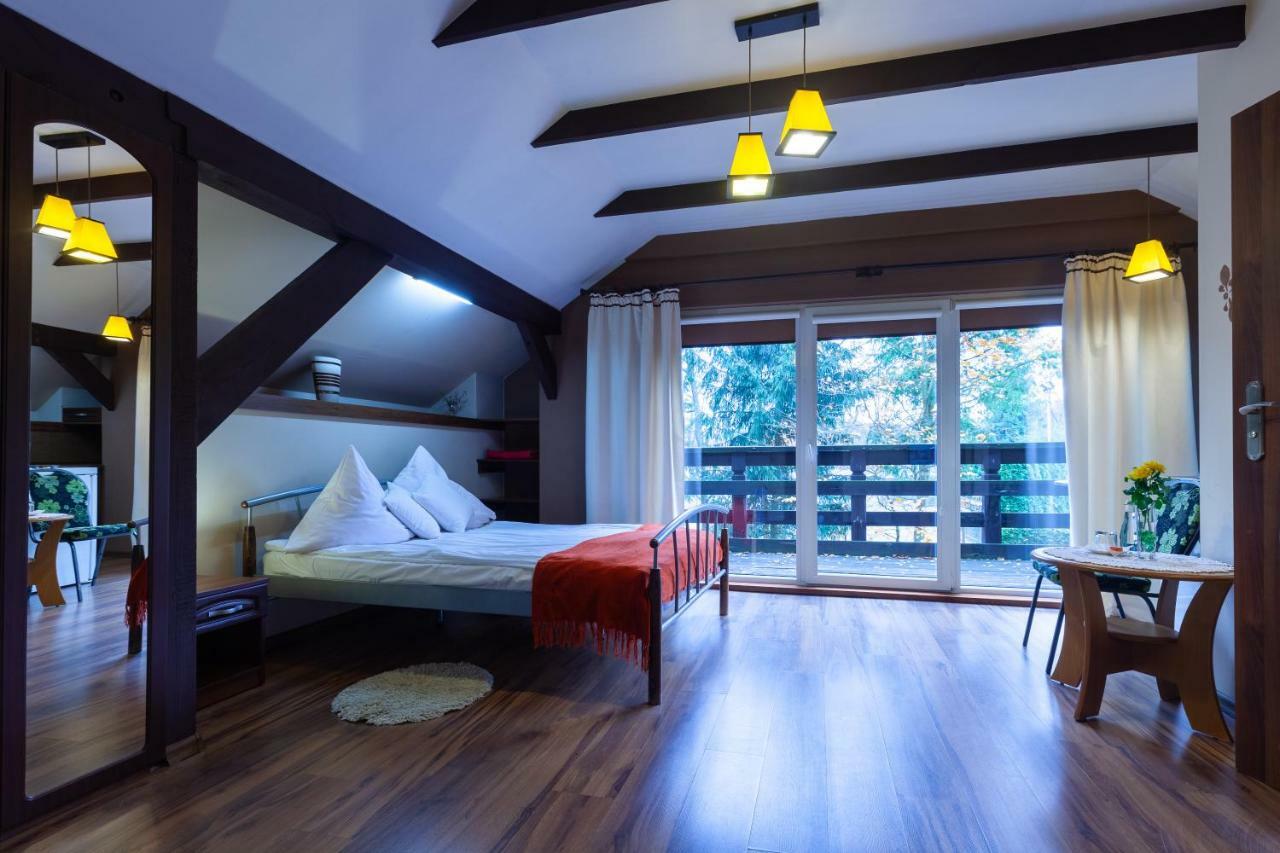 Poziomka Hotel Kujan Bagian luar foto